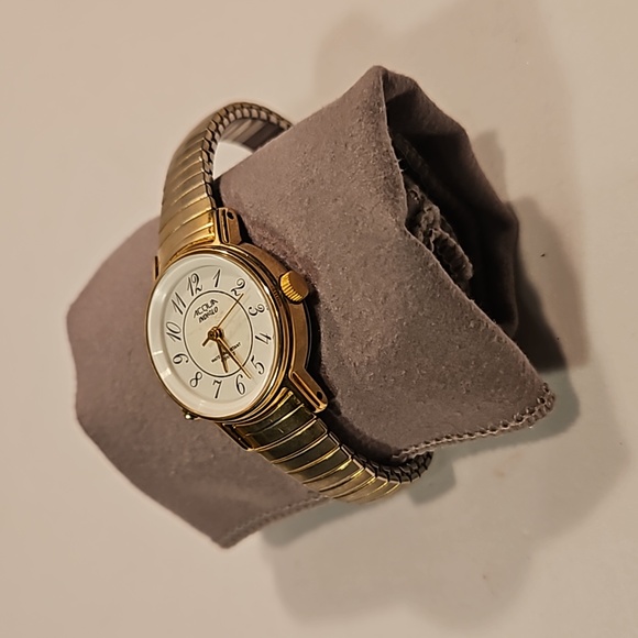 Acqua Indiglo Gold & Silver Tone Quartz Wrist Watch Lighted - Picture 2 of 11